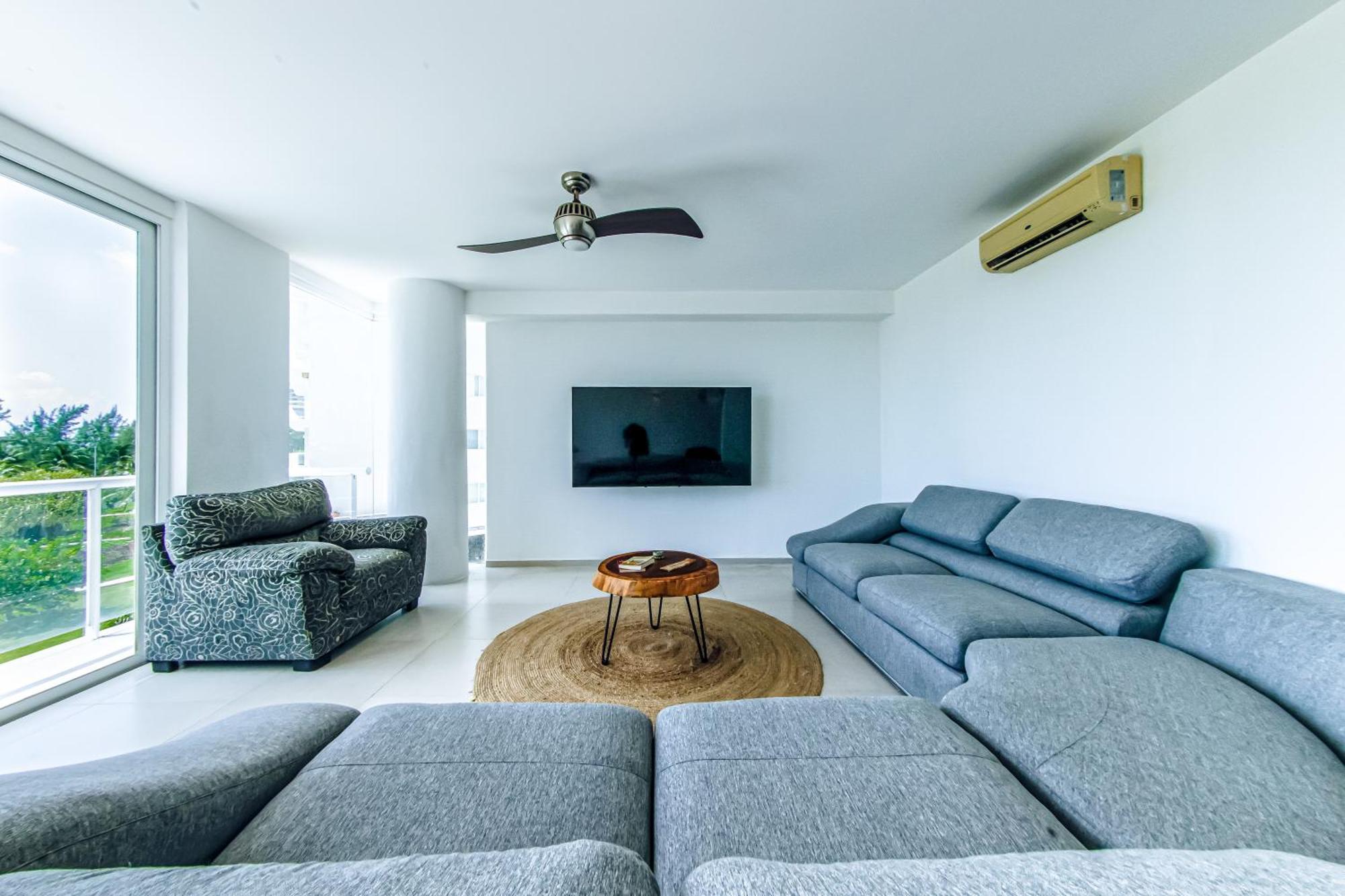 New Beachfront Luxury Apartments Канкун Екстериор снимка