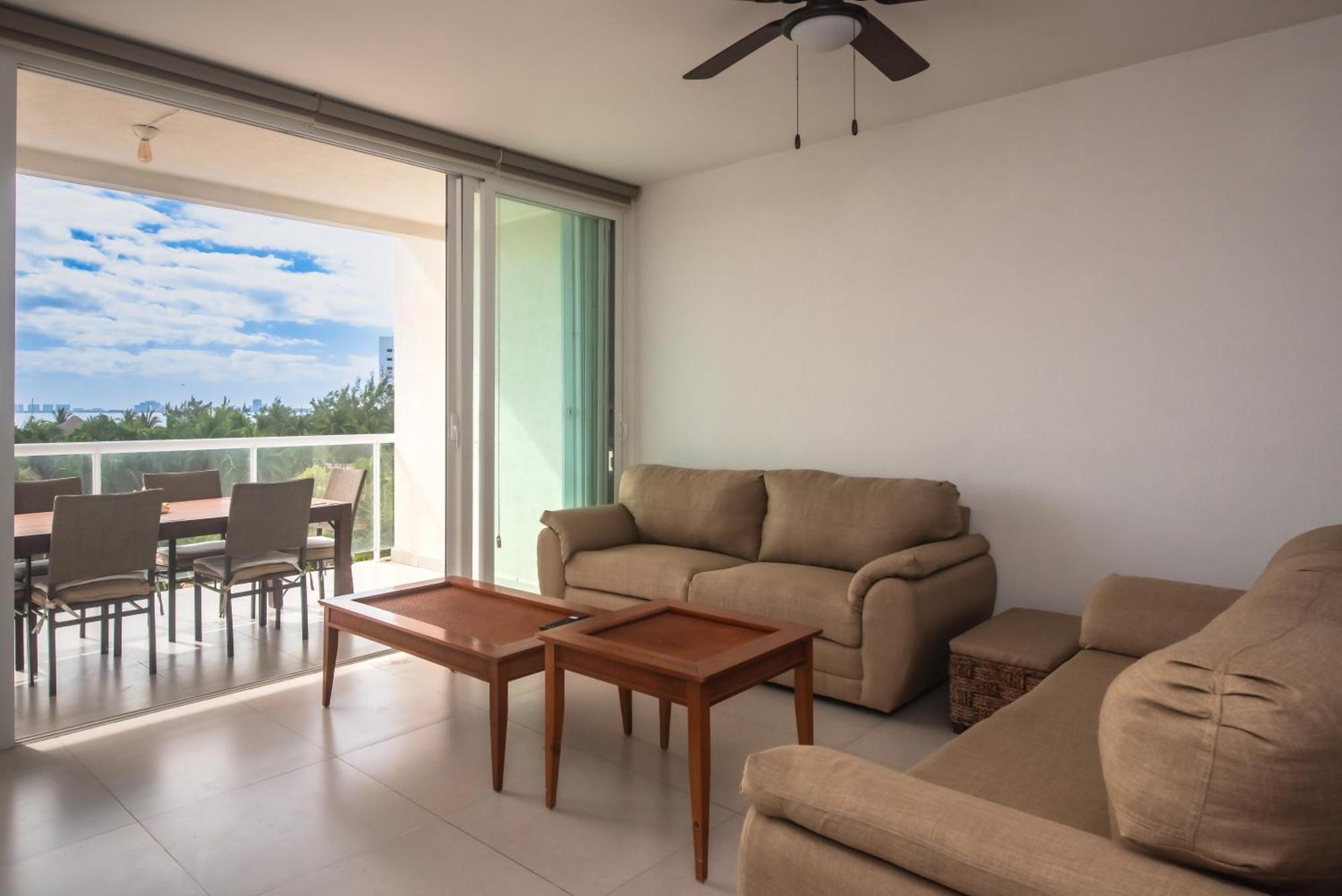 New Beachfront Luxury Apartments Канкун Екстериор снимка